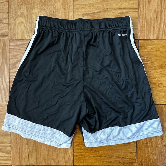 Adidas Men’s 7-inch inseam athletic short - Picture 2 of 7